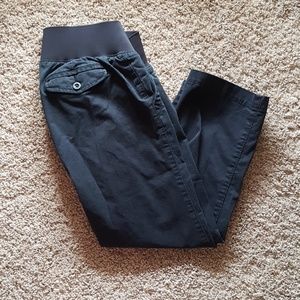 Black maternity capris size 1